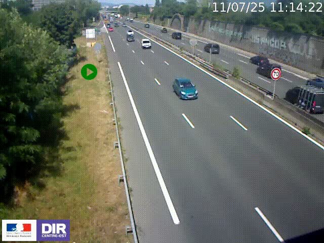 Webcam à Bron sur l'A43 à la jonction avec le boulevard périphérique de Lyon (D383). Vue orientée vers Lyon