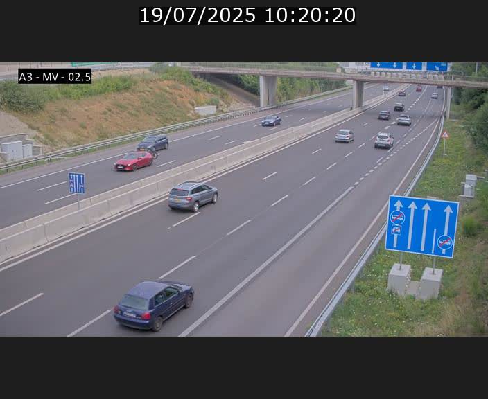 Webcam autoroute A3 au Luxembourg à proximité de la Croix de Gasperich. Vue orientée vers Luxembourg