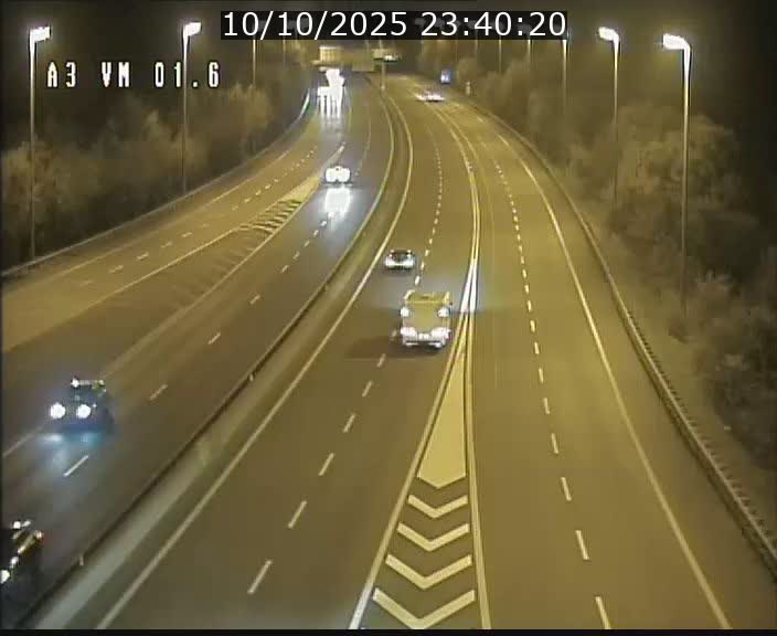 Traffic live webcam Luxembourg - Croix de Gasperich - A3 - BK 1.6 - direction France/Aire de Berchem