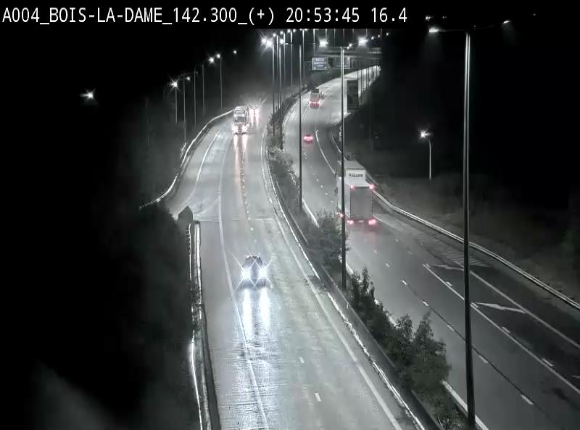 Webcam située entre la sortie 29 Neufchâteau et la jonction avec l'E25 en direction de Liège et Luxembourg