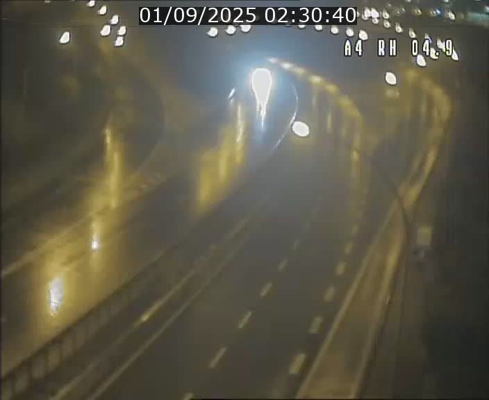 Traffic live webcam Luxembourg Leudelange - A4 - BK 4.9 - direction Luxembourg