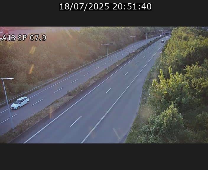 Traffic live webcam Luxembourg Jonction Lankelz - A13 direction Pétange - BK 7.9