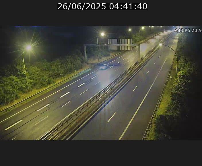 Traffic live webcam Luxembourg Croix de Bettembourg, rond-point d'Hellange - A13 direction Allemagne - BK 20.9