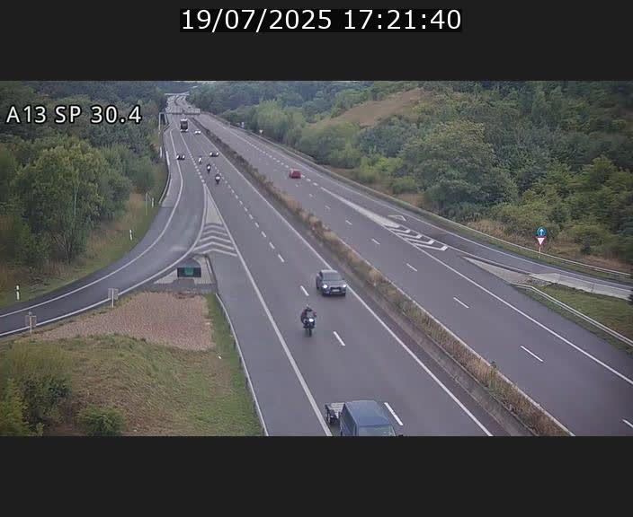 Traffic live webcam Luxembourg Altwies - A13 direction Luxembourg-ville - BK 30.4