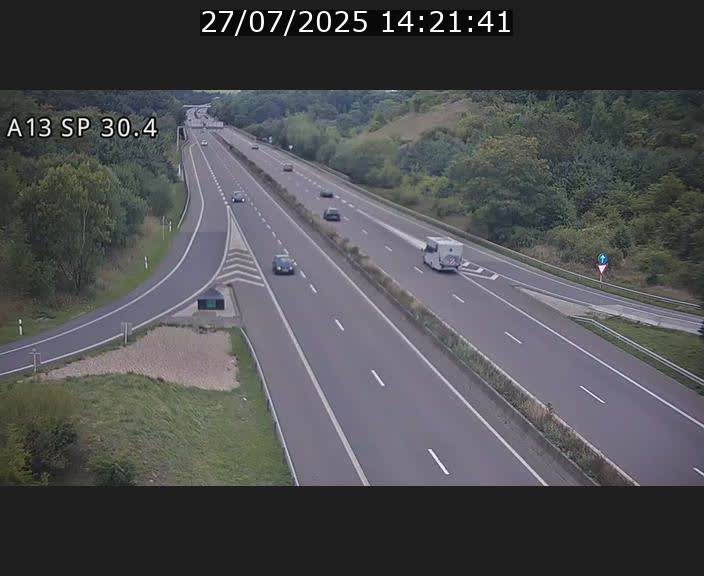 Traffic live webcam Luxembourg Altwies - A13 direction Luxembourg-ville - BK 30.4