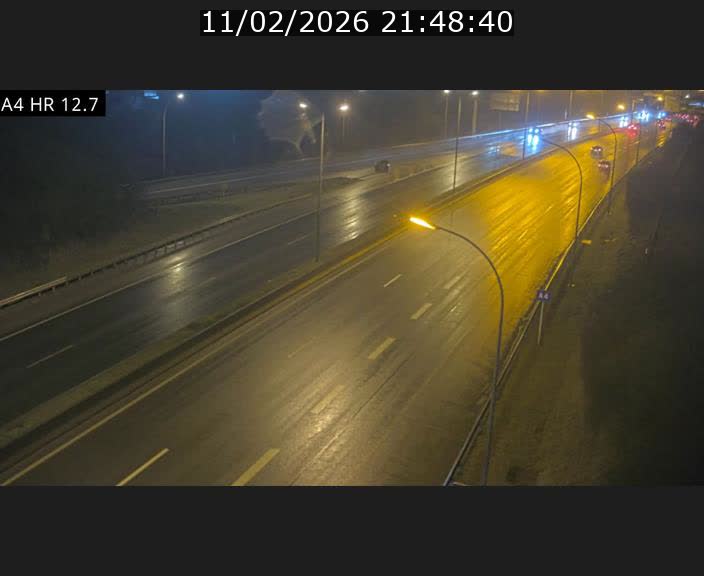 Traffic live webcam Luxembourg Esch sur Alzette - A4 - BK 12.7 - direction Esch-Belval