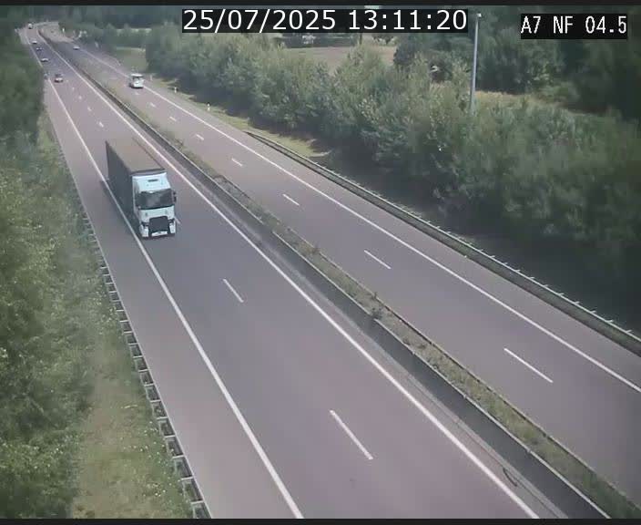 Caméra autoroute Luxembourg A7 - Passage à gibier Rëngelbour - direction Tunnel Grouft