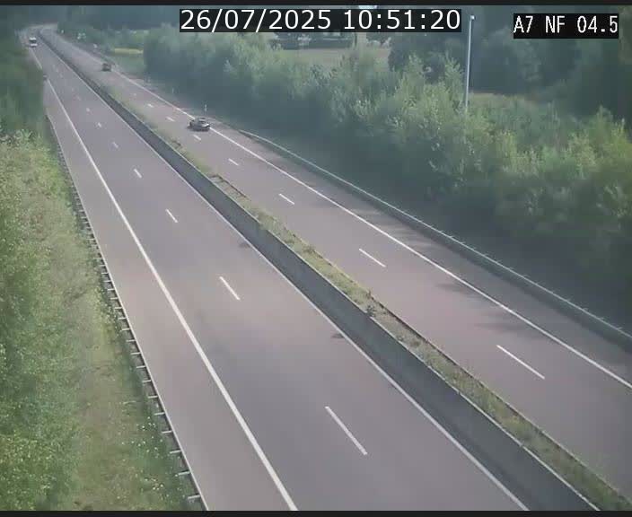 Caméra autoroute Luxembourg A7 - Passage à gibier Rëngelbour - direction Tunnel Grouft