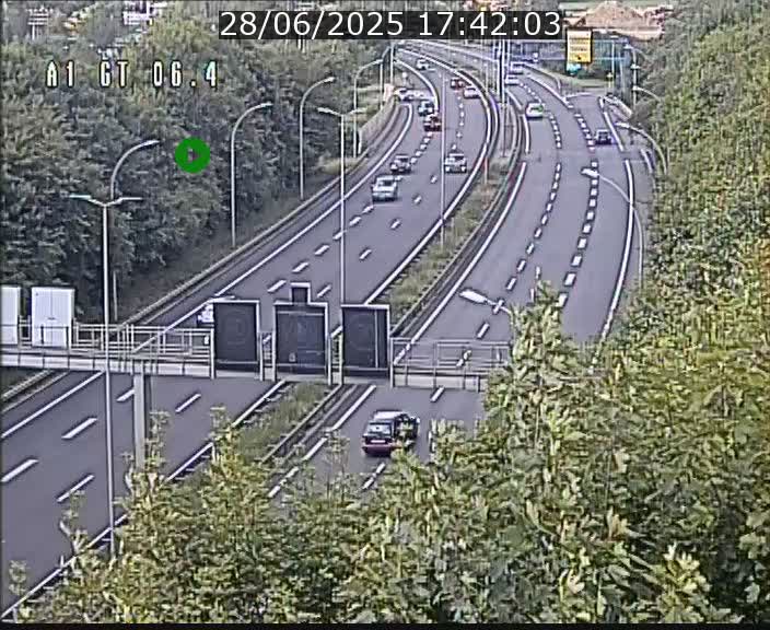Traffic live webcam Luxembourg Hamm - A1 direction Sandweiler - BK 6.4