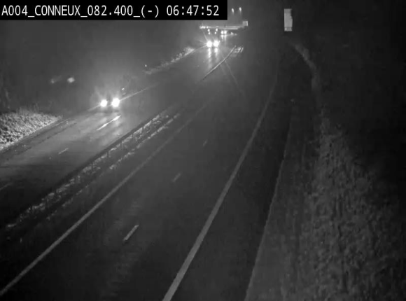 Webcam sur l'E411 avant les sorties 20 menant à Ciney, Dinant et Achêne. Vue orientée vers Namur