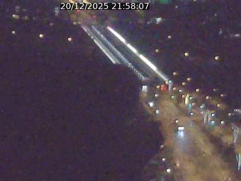 Webcam sur l'avenue John Fitzgerald Kennedy (N51) avec vue sur le Pont rouge (Pont Grande Duchesse Charlotte), l'arrêt Pfaffenthal et l'entrée du quartier Kirchberg