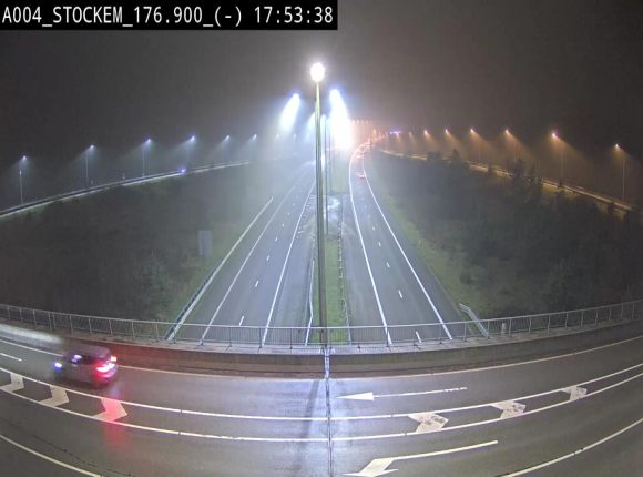 Webcam à hauteur de la sortie 30 Fouches - Stockem sur l'E411, menant sur la N83. Vue orientée vers Namur
