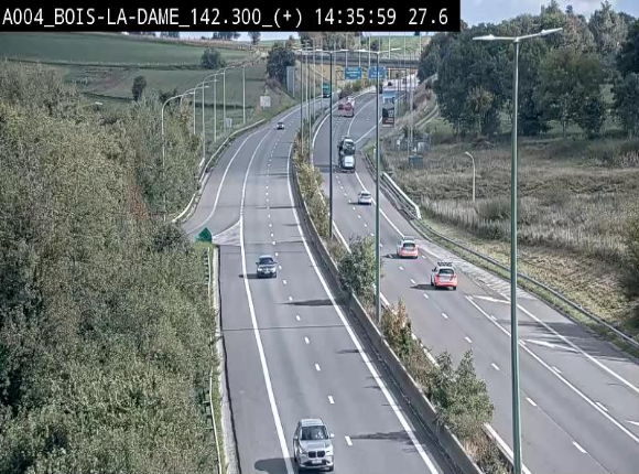 Webcam située entre la sortie 29 Neufchâteau et la jonction avec l'E25 en direction de Liège et Luxembourg