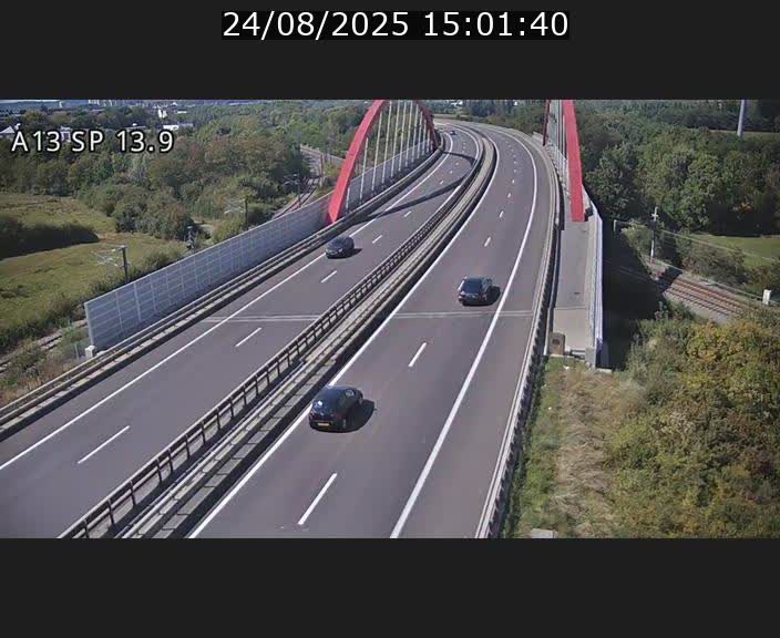 Traffic live webcam Luxembourg Kayl - A13 direction Esch-sur-Alzette/Luxembourg-ville - BK 13.9