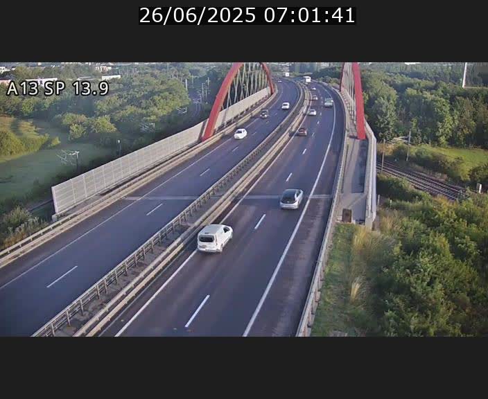 Traffic live webcam Luxembourg Kayl - A13 direction Esch-sur-Alzette/Luxembourg-ville - BK 13.9