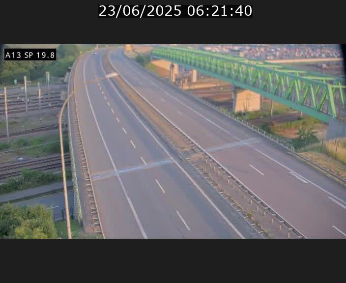 Traffic live webcam Luxembourg Croix de Bettembourg - A13 direction Esch-sur-Alzette - BK 19.8