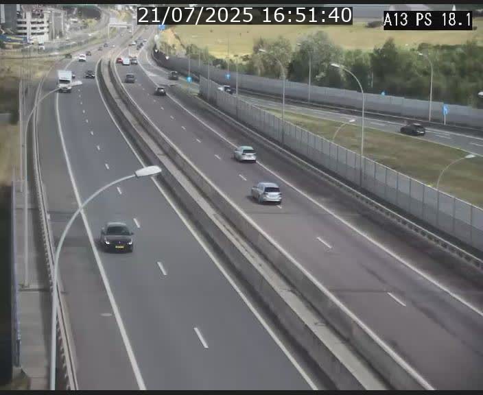 Traffic live webcam Luxembourg Dudelange - A13 direction Croix de Bettembourg - BK 18.1