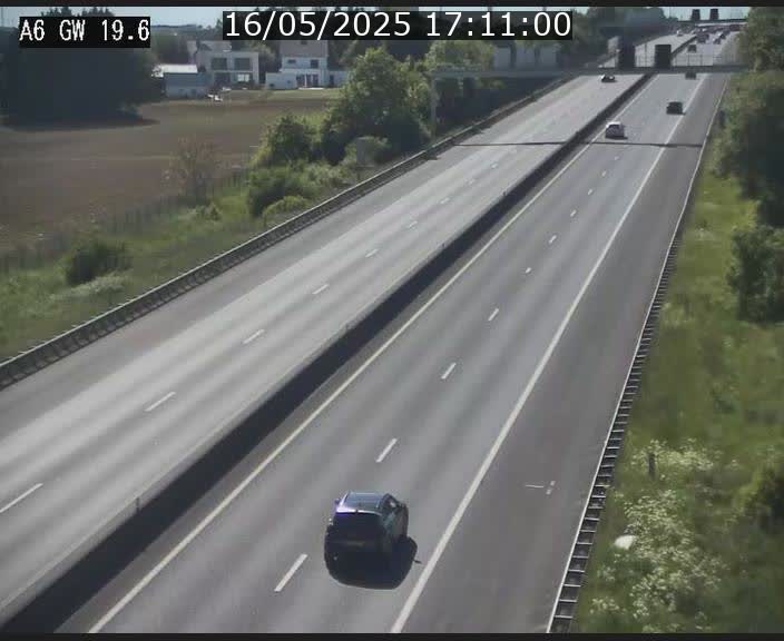 Traffic live webcam Luxembourg - Steinfort - A6 - BK 19.6 - direction Belgique