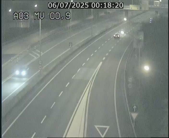 Traffic live webcam Luxembourg Croix de Gasperich - A3 - BK 0.4 - direction Luxembourg