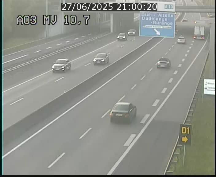 Traffic live webcam Luxembourg Croix de Bettembourg - A3 - BK 10.7 - direction France