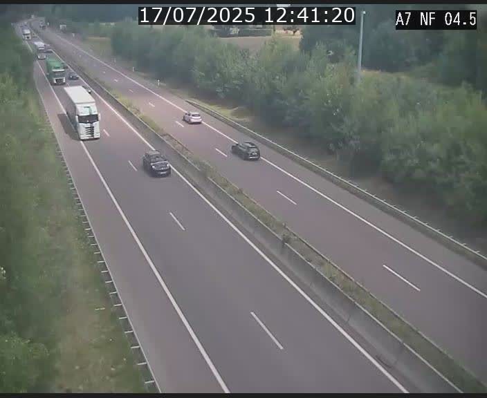 Caméra autoroute Luxembourg A7 - Passage à gibier Rëngelbour - direction Tunnel Grouft