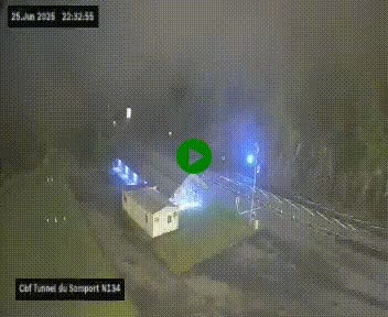 Webcam à l'entrée du tunnel du Somport, côté français, sur la N134, dans les Pyrénées, en direction de l'Espagne, à 1116 mètres d'altitude