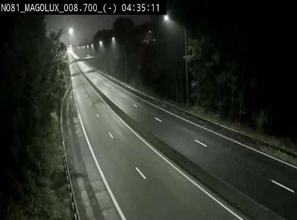 Webcam sur la N81 (E411) à hauteur de la jonction avec la N883. Vue orientée vers Arlon