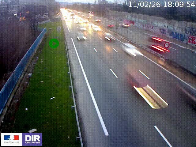 Webcam à Bron sur l'A43 à la jonction avec le boulevard périphérique de Lyon (D383). Vue orientée vers Lyon