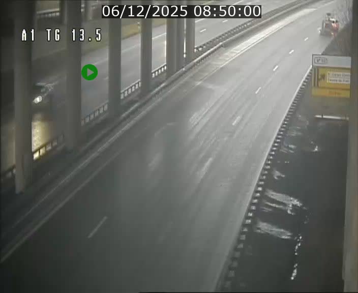 Traffic live webcam Luxembourg Senningen - A1 direction Luxembourg - BK 13.5