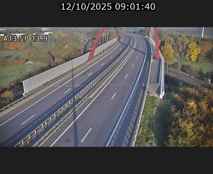 Traffic live webcam Luxembourg Kayl - A13 direction Esch-sur-Alzette/Luxembourg-ville - BK 13.9