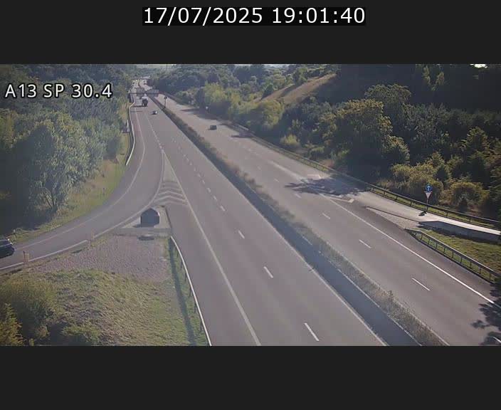 Traffic live webcam Luxembourg Altwies - A13 direction Luxembourg-ville - BK 30.4
