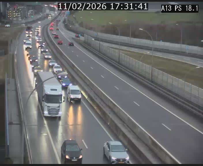 Traffic live webcam Luxembourg Dudelange - A13 direction Croix de Bettembourg - BK 18.1