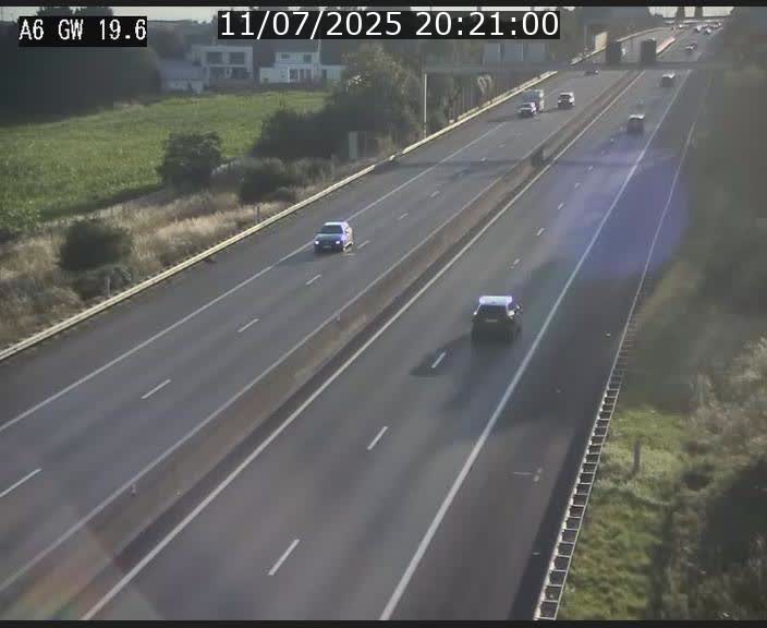 Traffic live webcam Luxembourg - Steinfort - A6 - BK 19.6 - direction Belgique