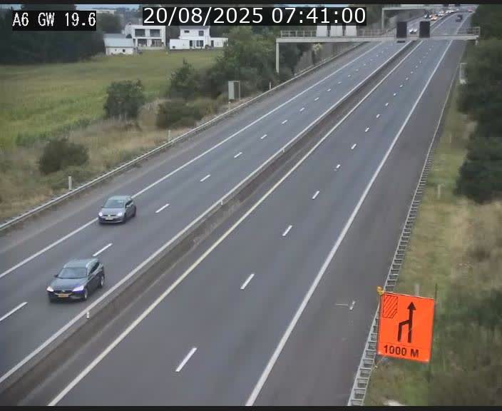 Traffic live webcam Luxembourg - Steinfort - A6 - BK 19.6 - direction Belgique