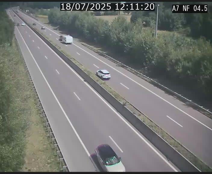 Caméra autoroute Luxembourg A7 - Passage à gibier Rëngelbour - direction Tunnel Grouft