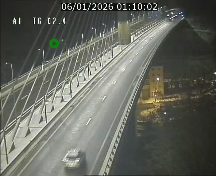 Traffic live webcam Luxembourg Sandweiler - A1 direction Luxembourg-ville - BK 2.4