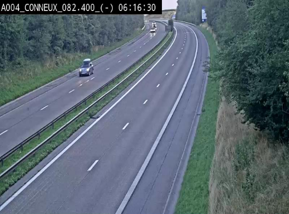Webcam sur l'E411 avant les sorties 20 menant à Ciney, Dinant et Achêne. Vue orientée vers Namur