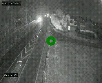 Vue en direct de l'autoroute A10 grâce à un drône situé au-dessus du péage de Virsac