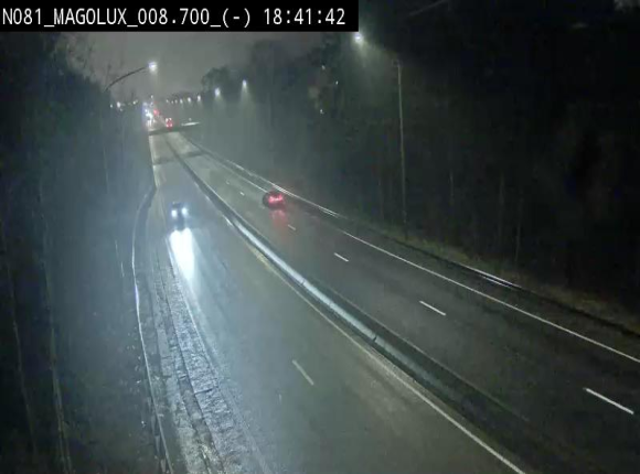 Webcam sur la N81 (E411) à hauteur de la jonction avec la N883. Vue orientée vers Arlon