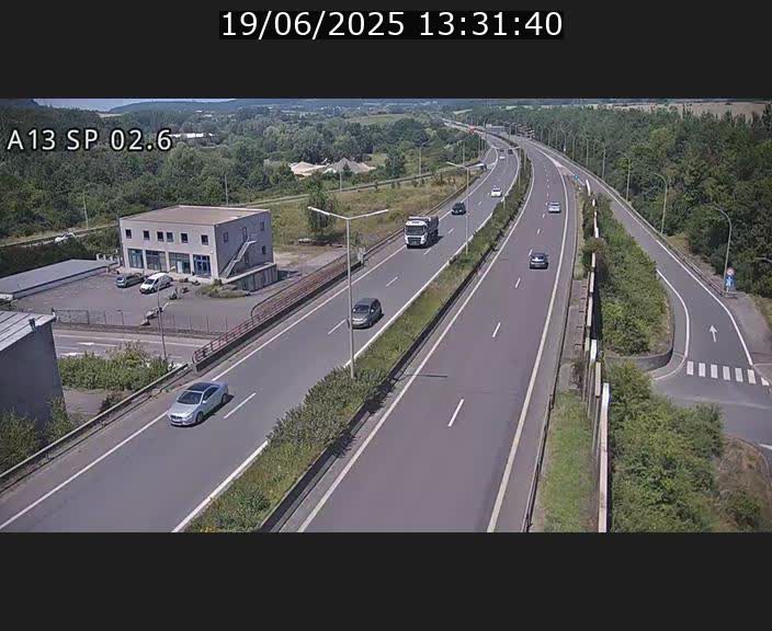 Traffic live webcam Luxembourg Sanem - A13 direction Pétange - BK 2.6