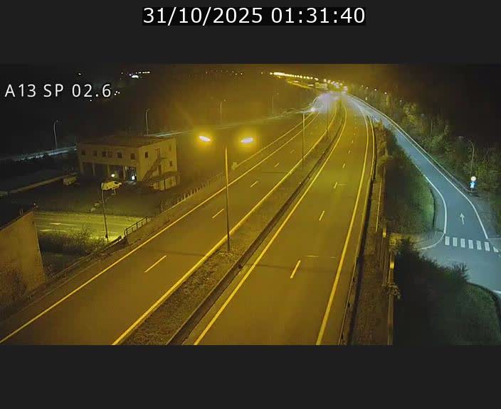 Traffic live webcam Luxembourg Sanem - A13 direction Pétange - BK 2.6