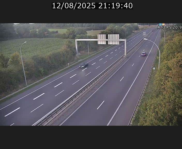 Traffic live webcam Luxembourg Croix de Bettembourg, rond-point d'Hellange - A13 direction Allemagne - BK 20.9