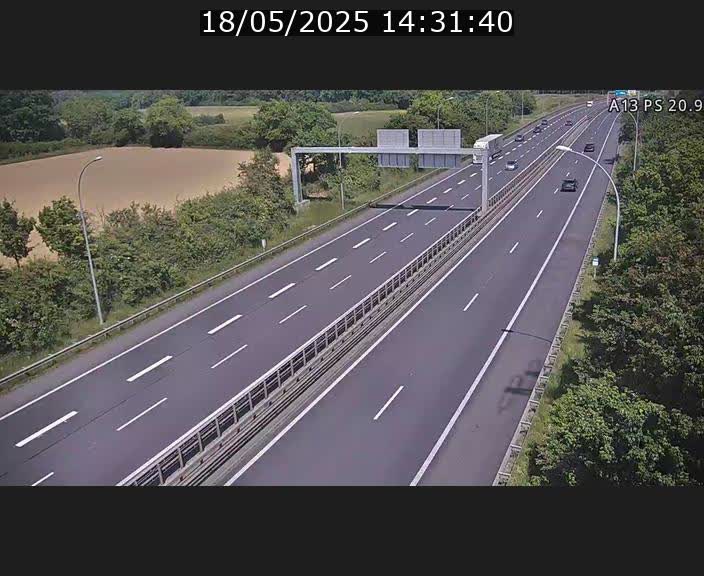 Traffic live webcam Luxembourg Croix de Bettembourg, rond-point d'Hellange - A13 direction Allemagne - BK 20.9