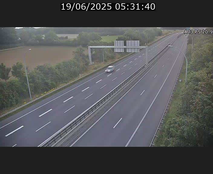 Traffic live webcam Luxembourg Croix de Bettembourg, rond-point d'Hellange - A13 direction Allemagne - BK 20.9