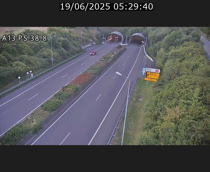 Webcam autoroute A13 à l'entrée ouest du tunnel Markusbierg à Schengen. Vue orientée vers Mondorf-les-Bains