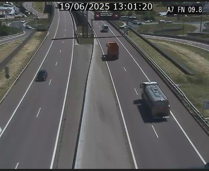 Caméra trafic Luxembourg - A7, Tunnel Gousselerbierg, sortie sud, direction rond-point Lorentzweiler (BK 9.9)