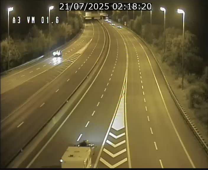 Traffic live webcam Luxembourg - Croix de Gasperich - A3 - BK 1.6 - direction France/Aire de Berchem