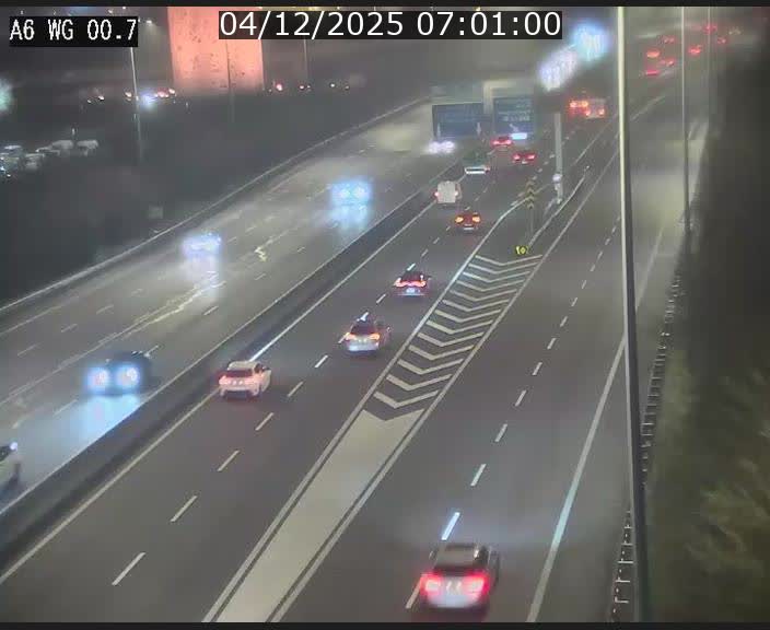 Traffic live webcam Luxembourg Croix de Cessange - A6 - BK 0.7 - direction A3 France