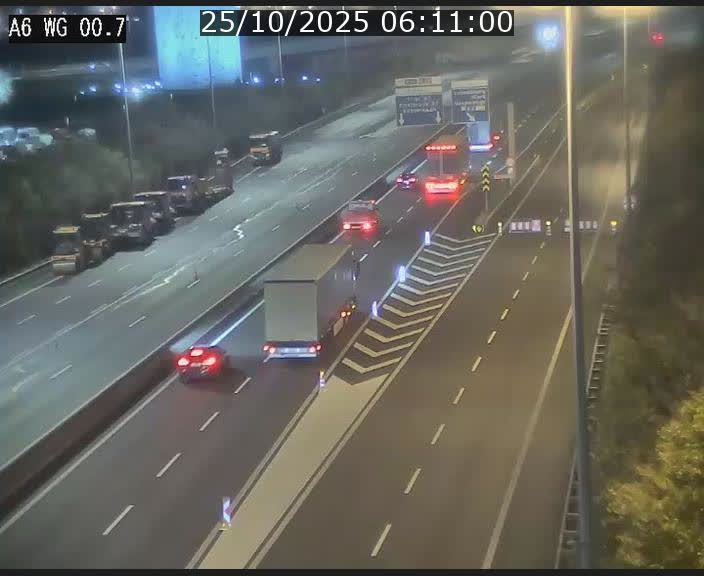 Traffic live webcam Luxembourg Croix de Cessange - A6 - BK 0.7 - direction A3 France