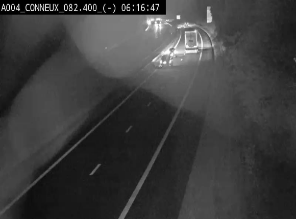 Webcam sur l'E411 avant les sorties 20 menant à Ciney, Dinant et Achêne. Vue orientée vers Namur